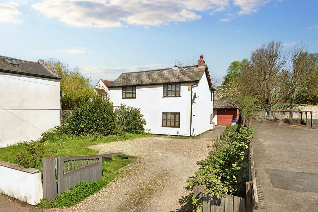 Property photo 2 of 11