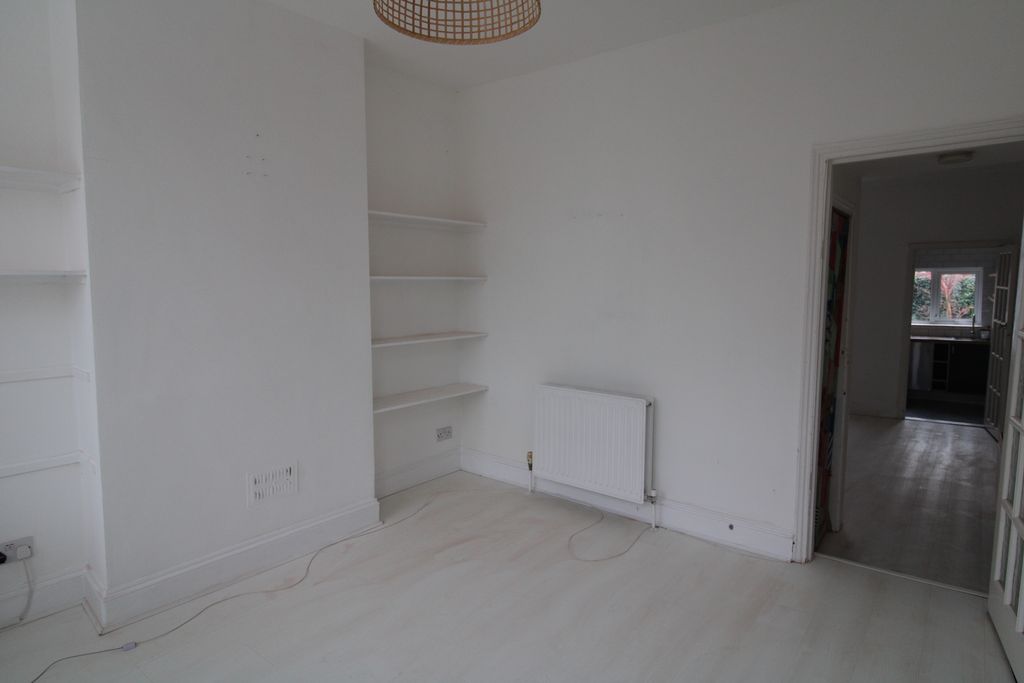 Property photo 3 of 14 Img_4963