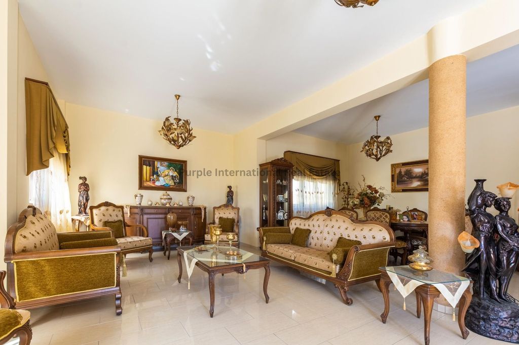 Property photo 2 of 26