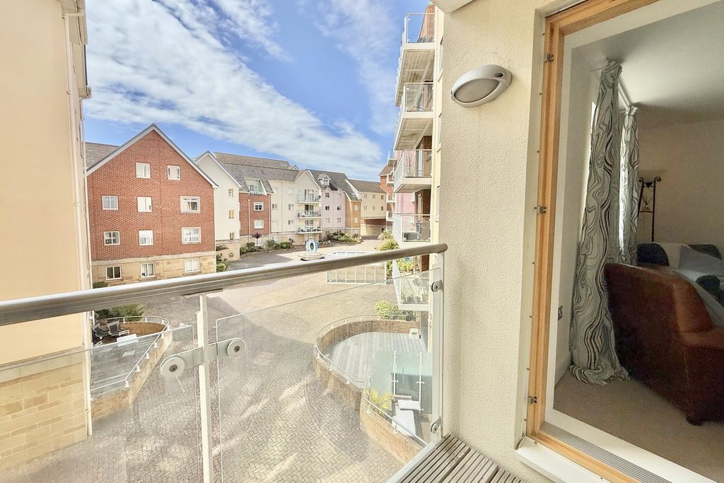 Property photo 3 of 14