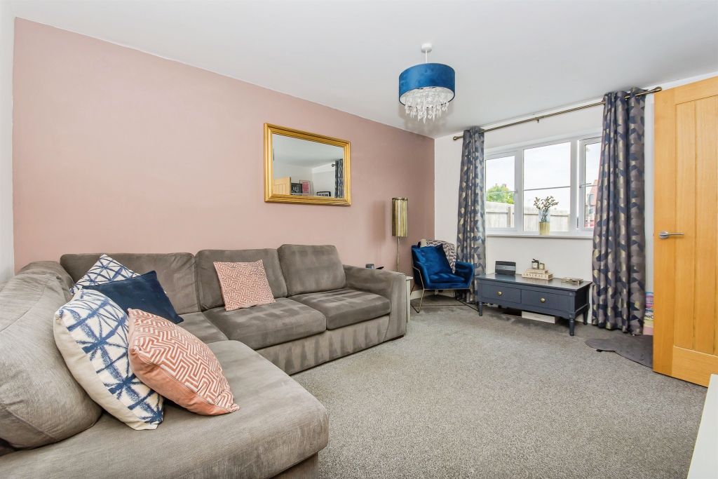 Property photo 3 of 17