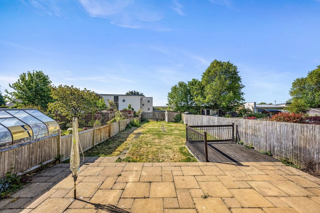 Property photo 3 of 16