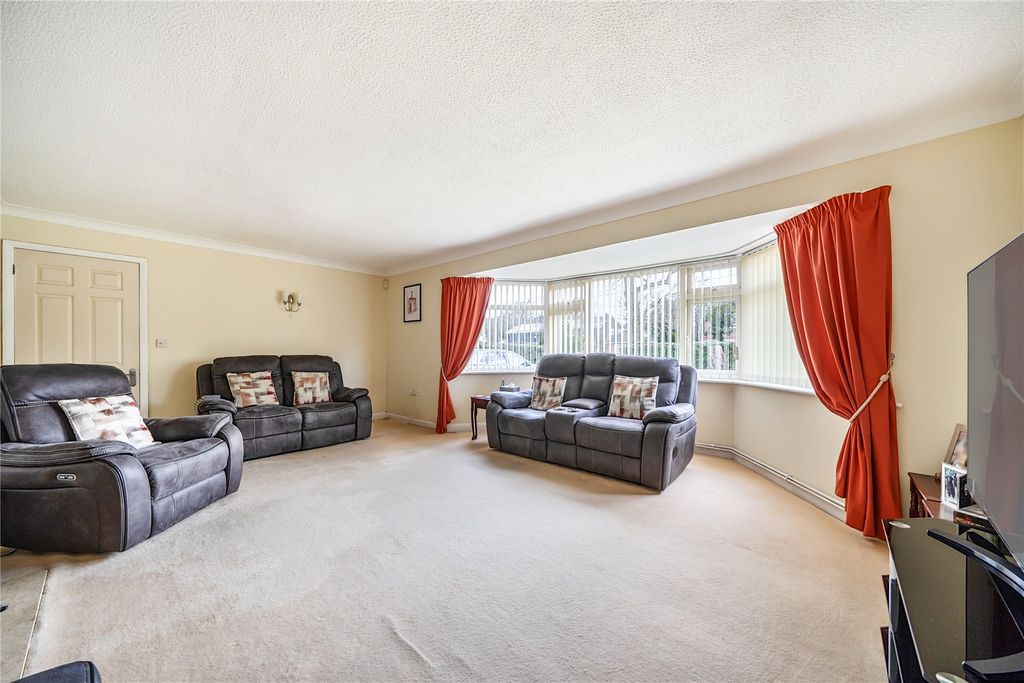 Property photo 3 of 17 Picture 3