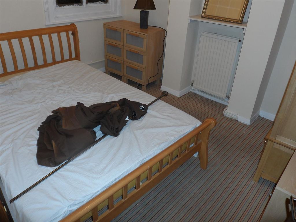 Property photo 3 of 6