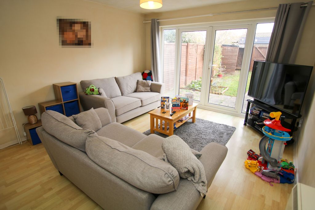 Property photo 2 of 11