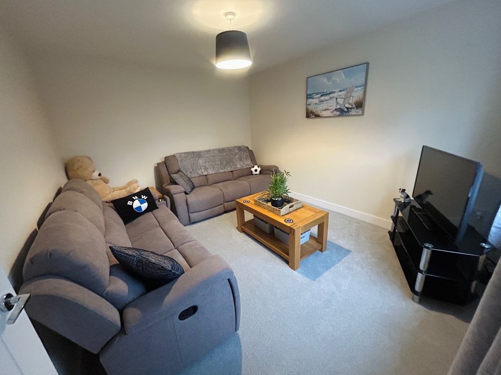 Property photo 3 of 13 Image