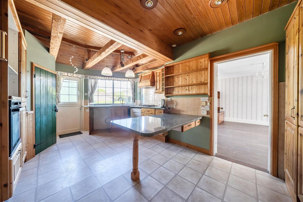 Property photo 3 of 24 1449768-2-69Eb4Ea0c3E6E.Jpg