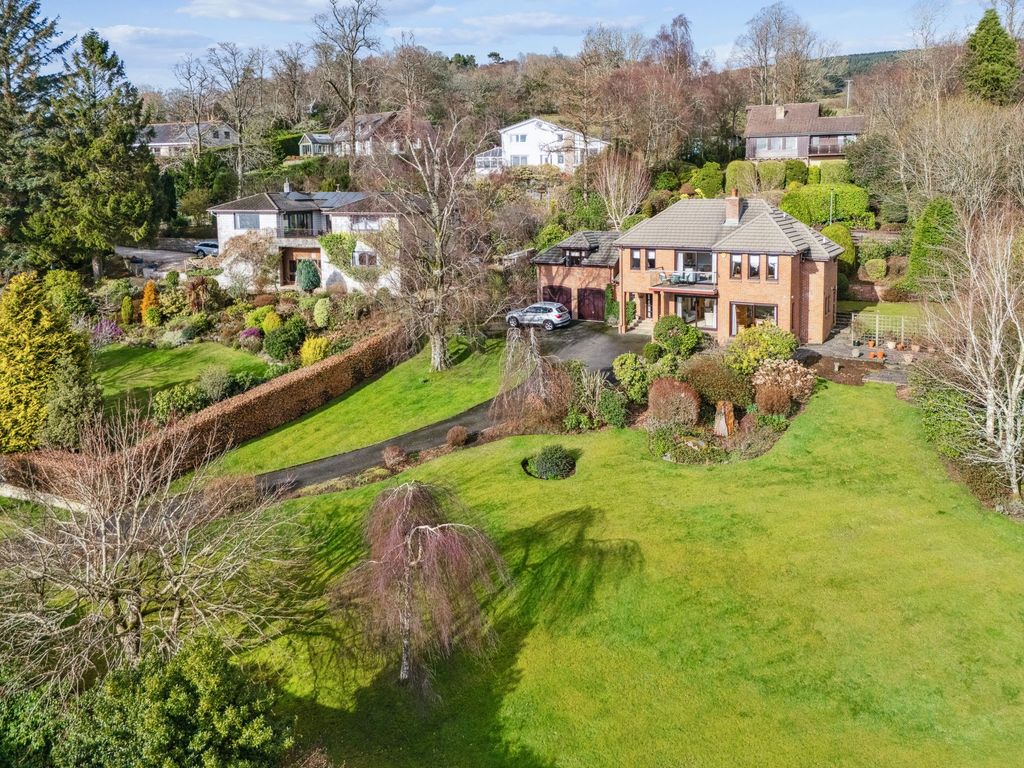 Property photo 1 of 51