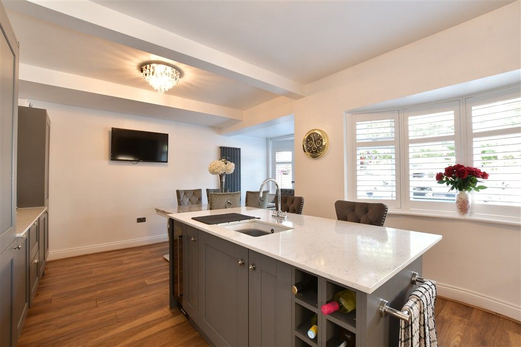 Property photo 3 of 15 Kitchen/ Breakfast Room