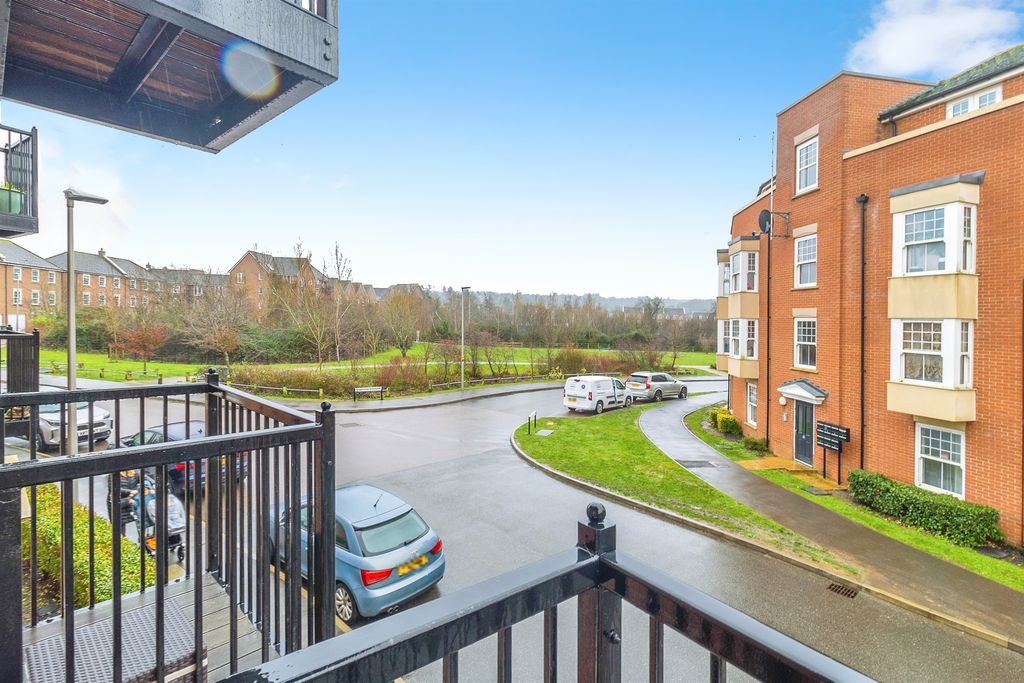 Property photo 2 of 10