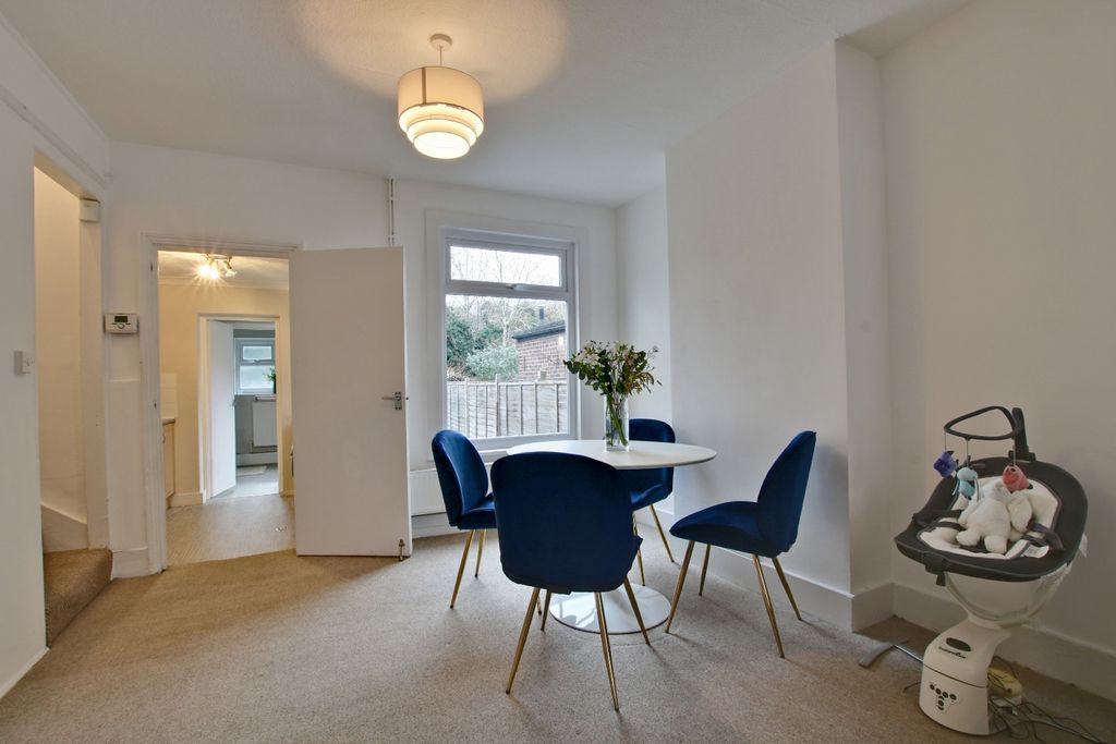 Property photo 3 of 12 2468103