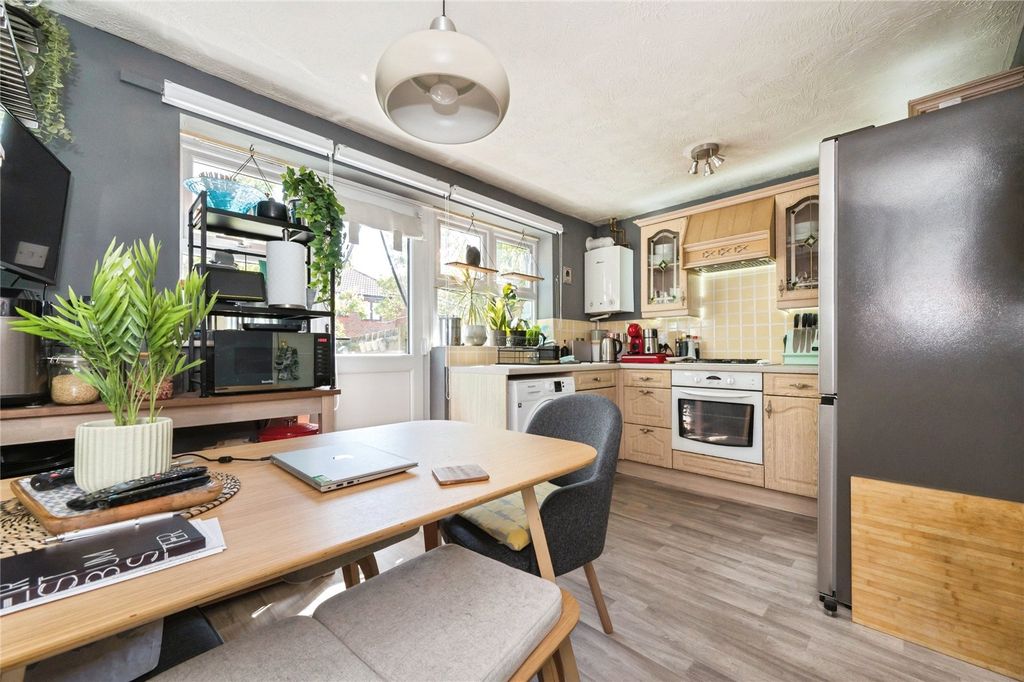 Property photo 3 of 13 Picture No. 11