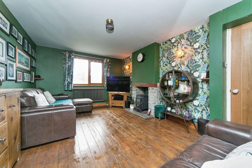 Property photo 2 of 17 Photography