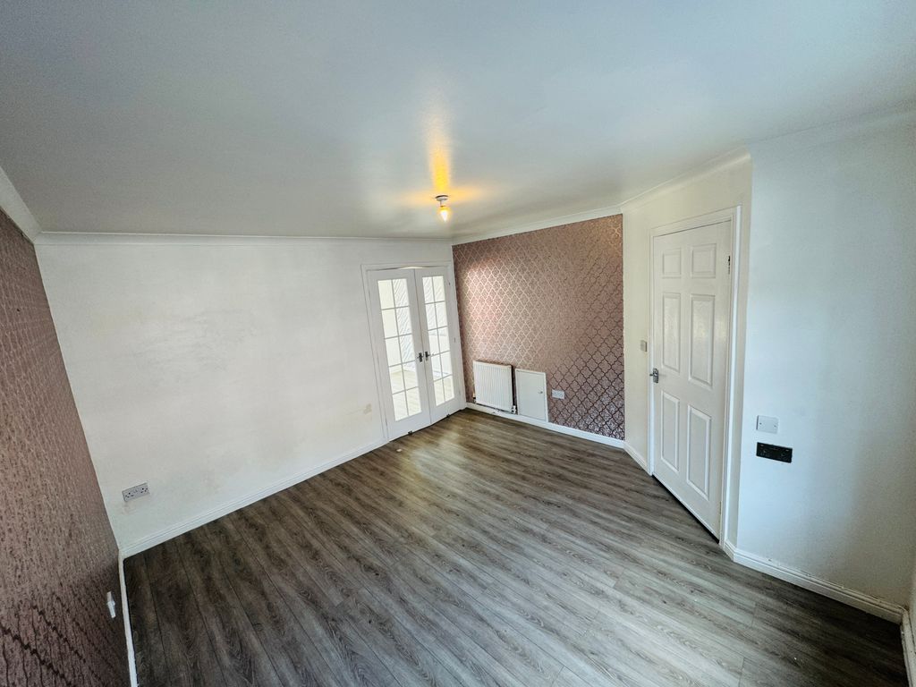 Property photo 2 of 17 Living Room