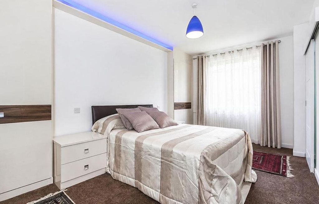 Property photo 3 of 6 3
