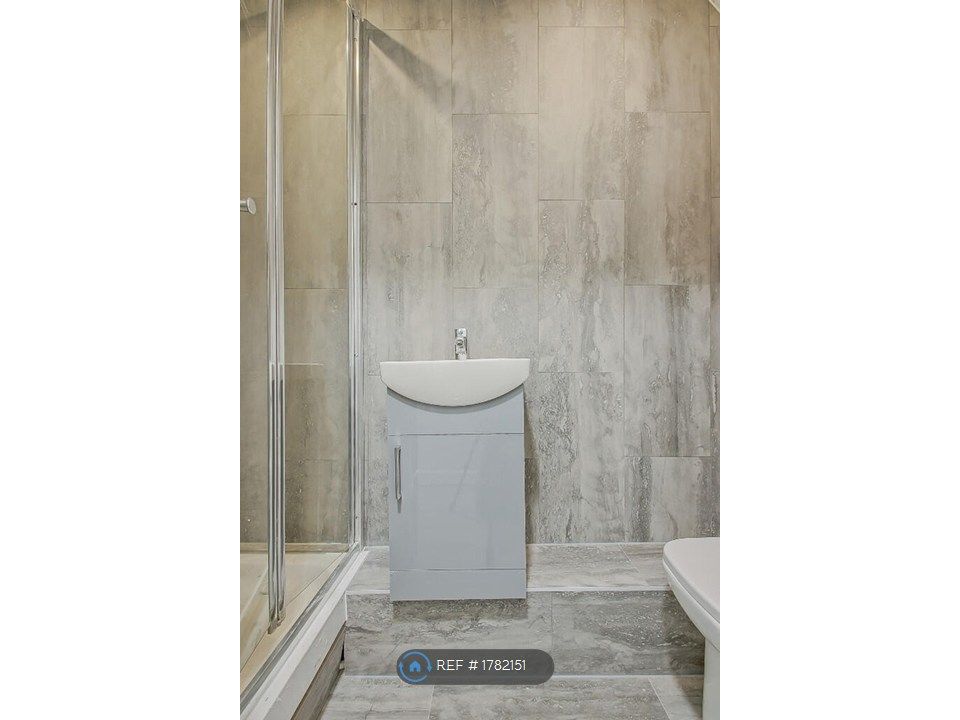 Property photo 2 of 16 Small Bathroom