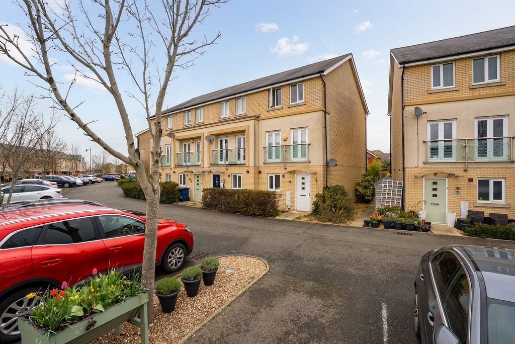 Property photo 2 of 19