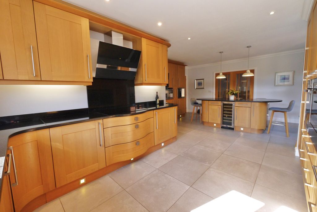 Property photo 2 of 45 10