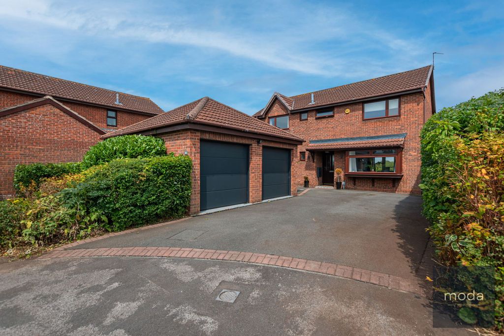 Property photo 2 of 56