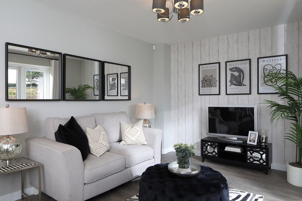 Property photo 2 of 5 Living Room