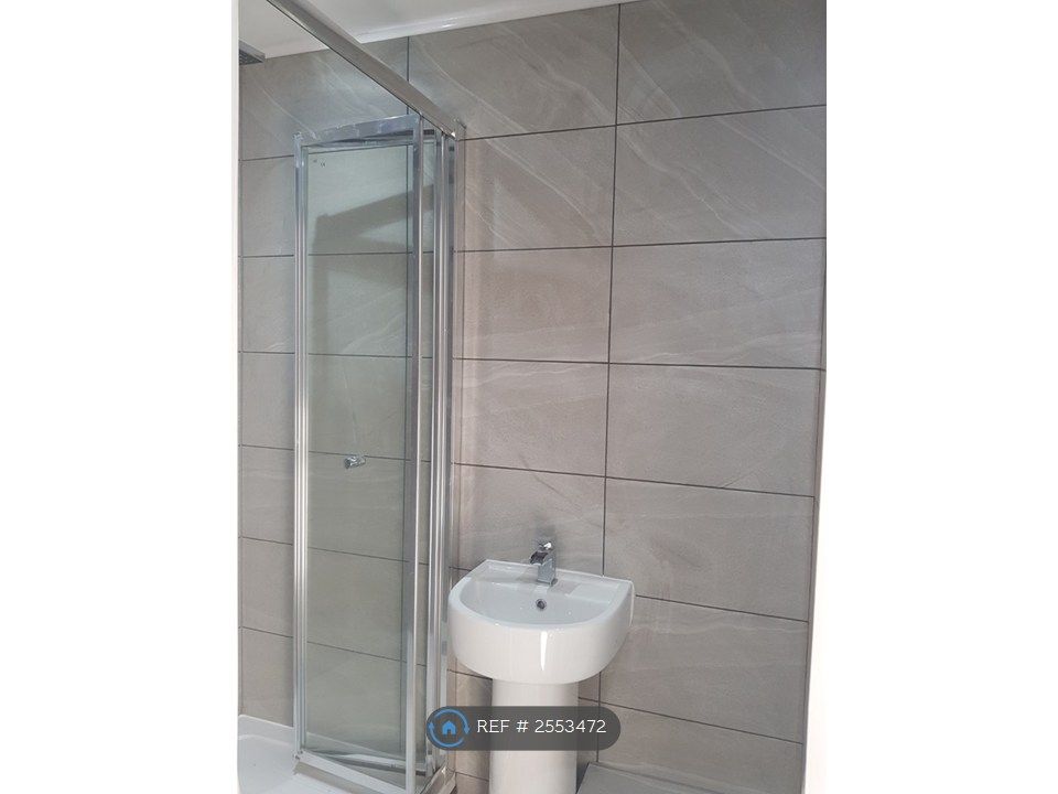 Property photo 2 of 6 Bathroom