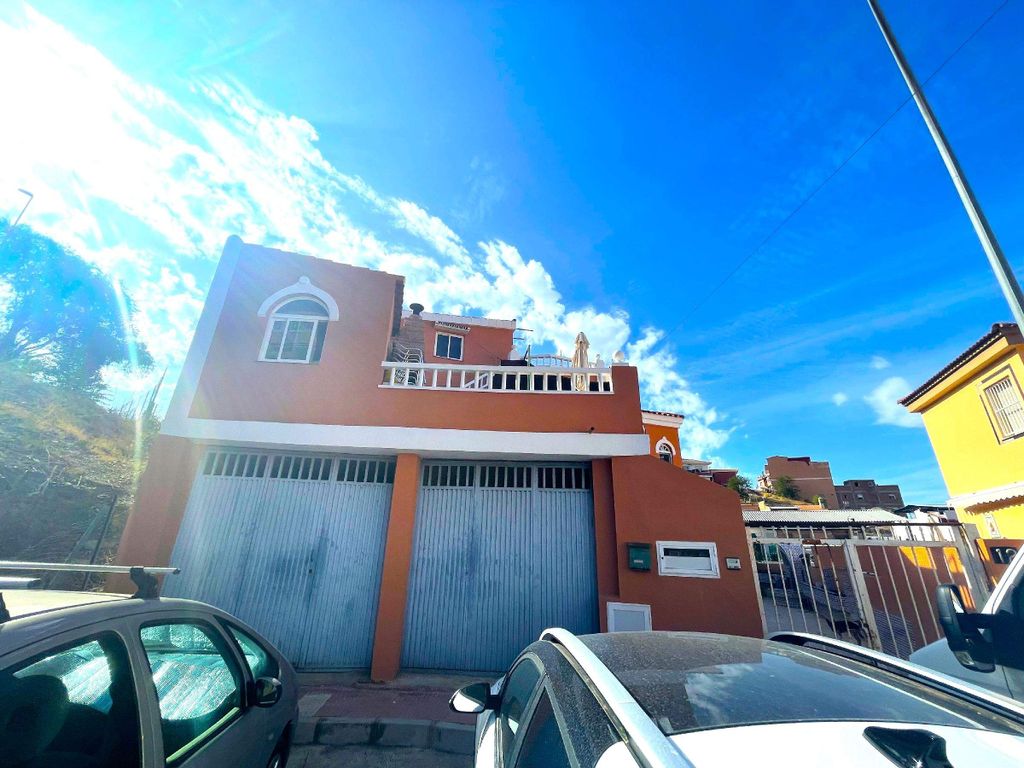 Property photo 1 of 20