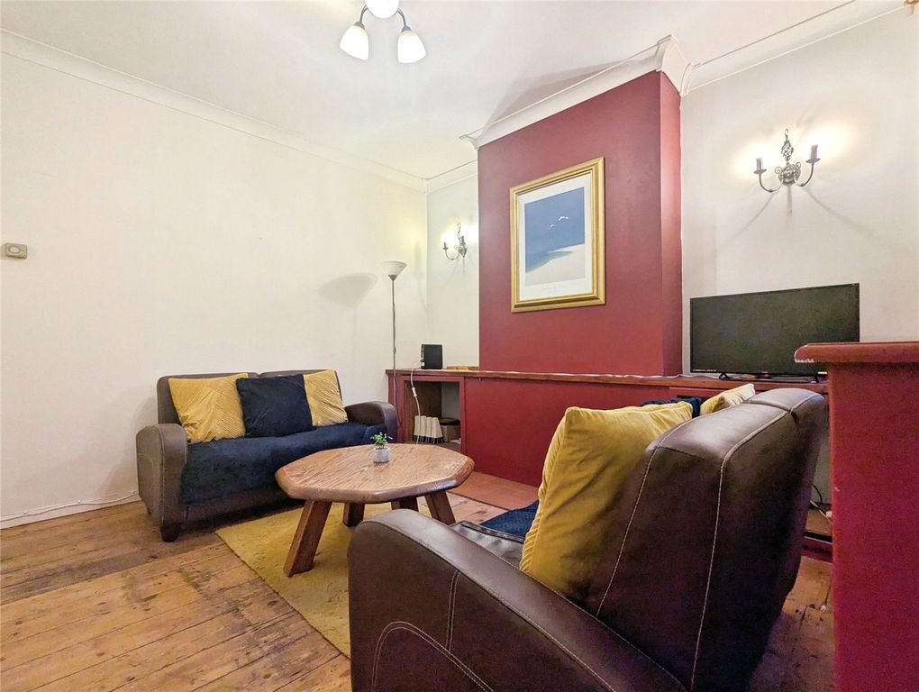 Property photo 3 of 16 Picture No. 14