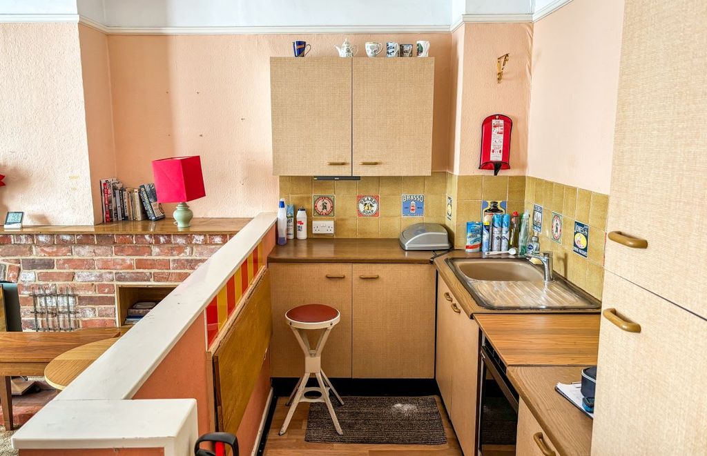 Property photo 3 of 17