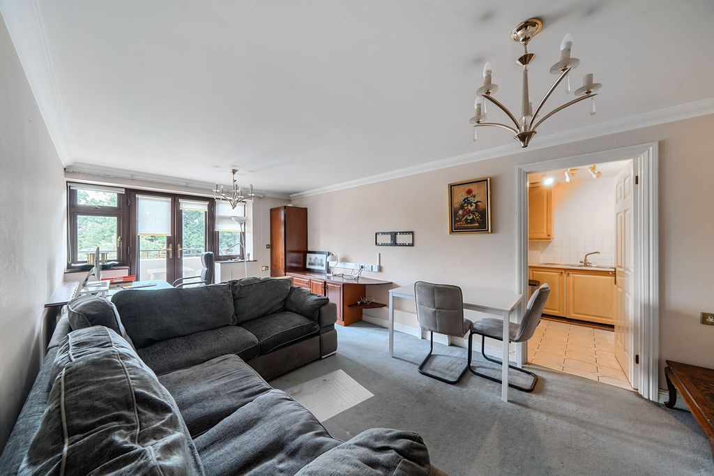 Property photo 2 of 12