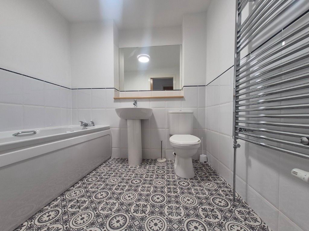 Property photo 3 of 10 Photo 3