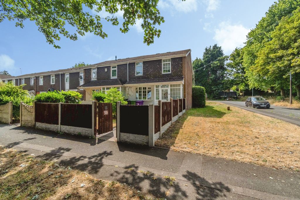 Property photo 2 of 27