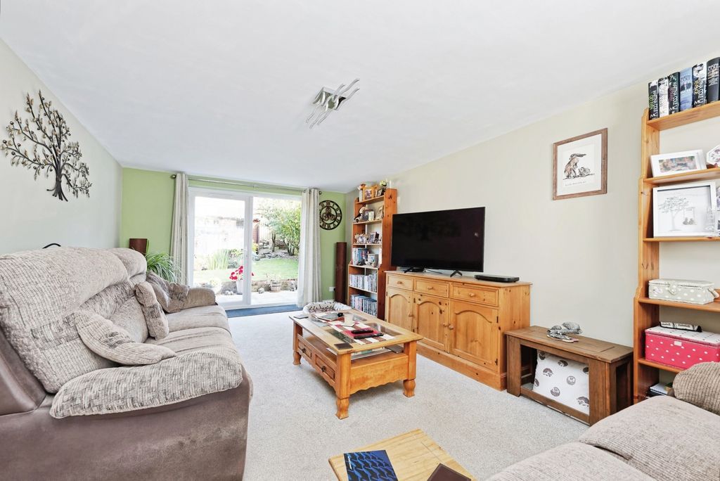 Property photo 3 of 17 Photo