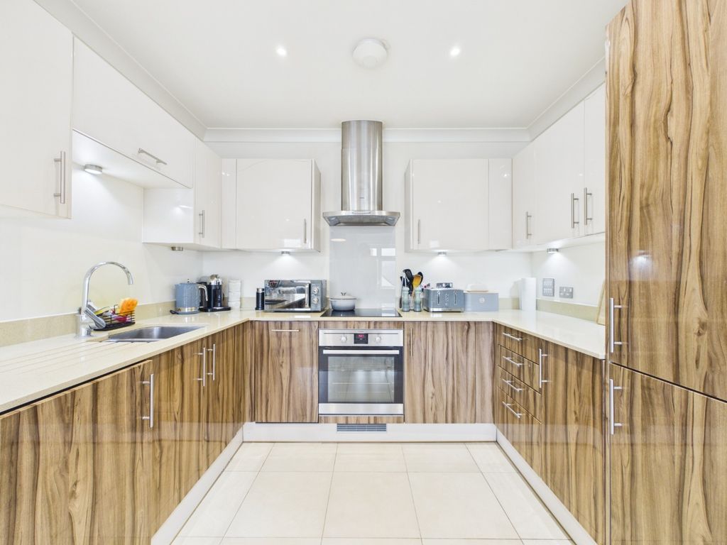 Property photo 2 of 11 5180444