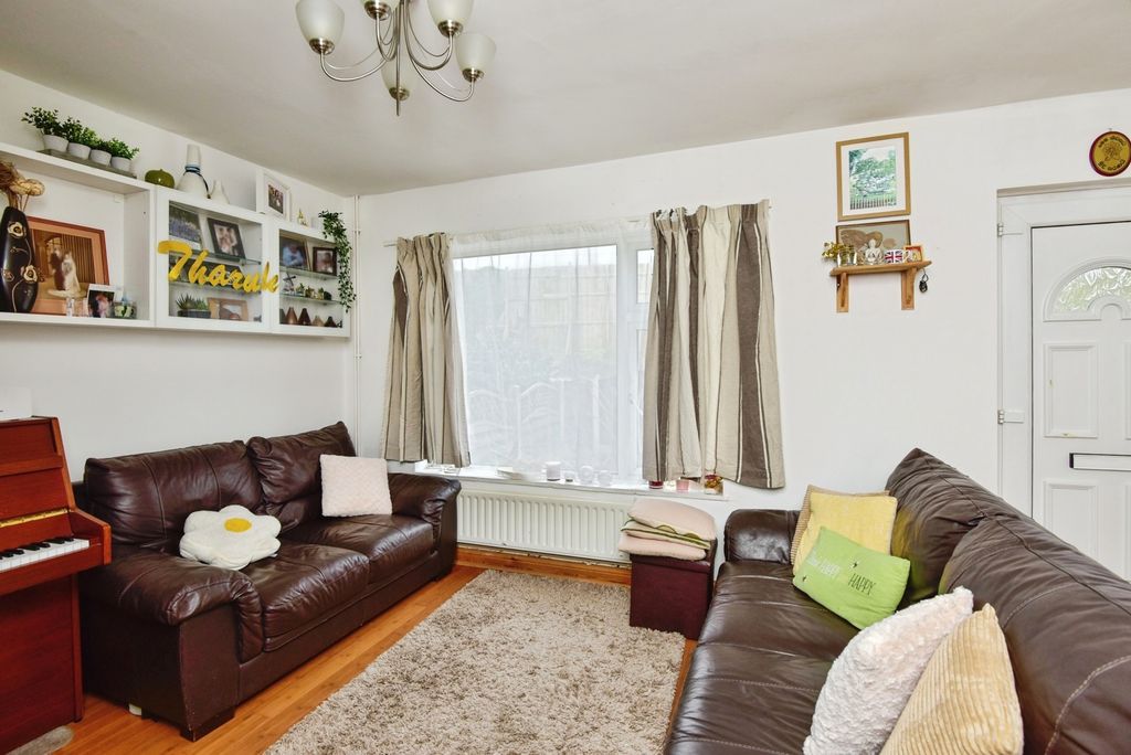 Property photo 2 of 17 Pbox-Img.Jpg