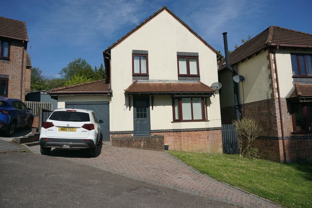 Property photo 1 of 39