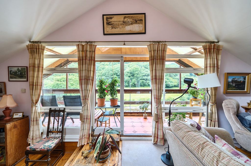 Property photo 2 of 35 1330551-1-688A604...
