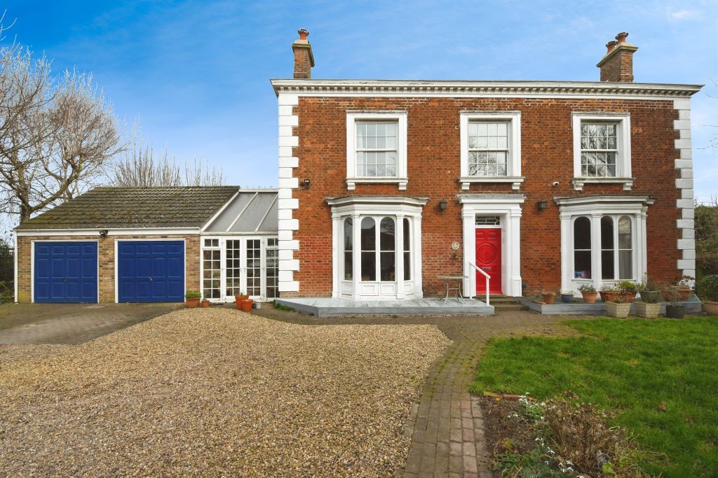 Property photo 1 of 17