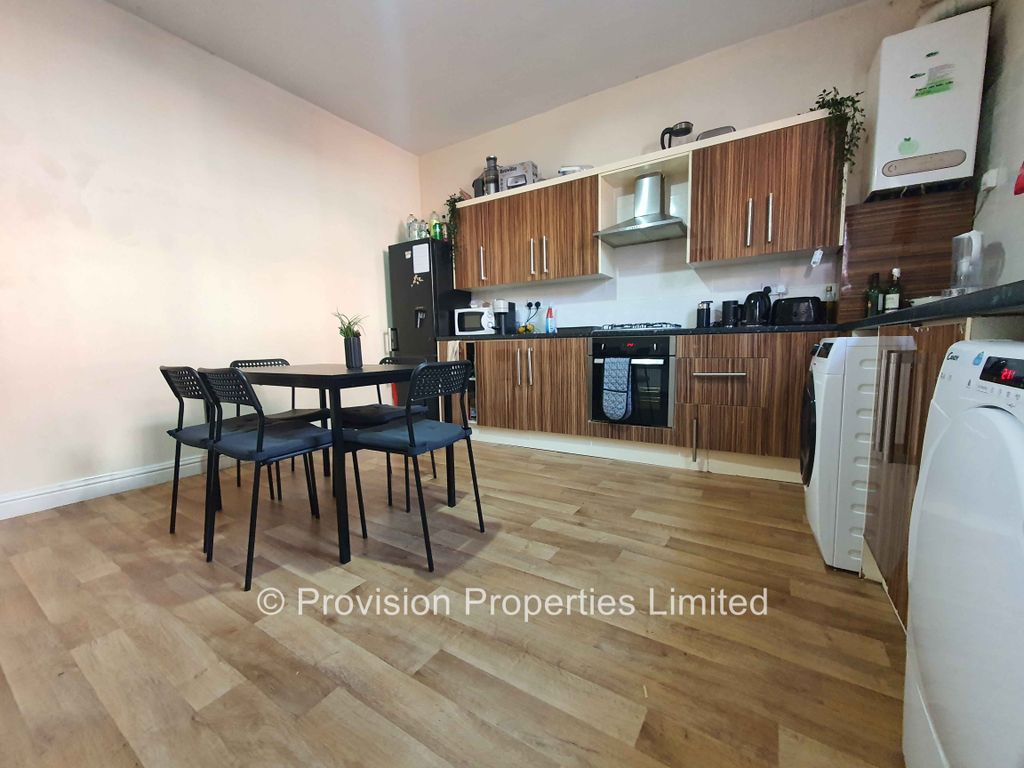 Property photo 3 of 7 Photo