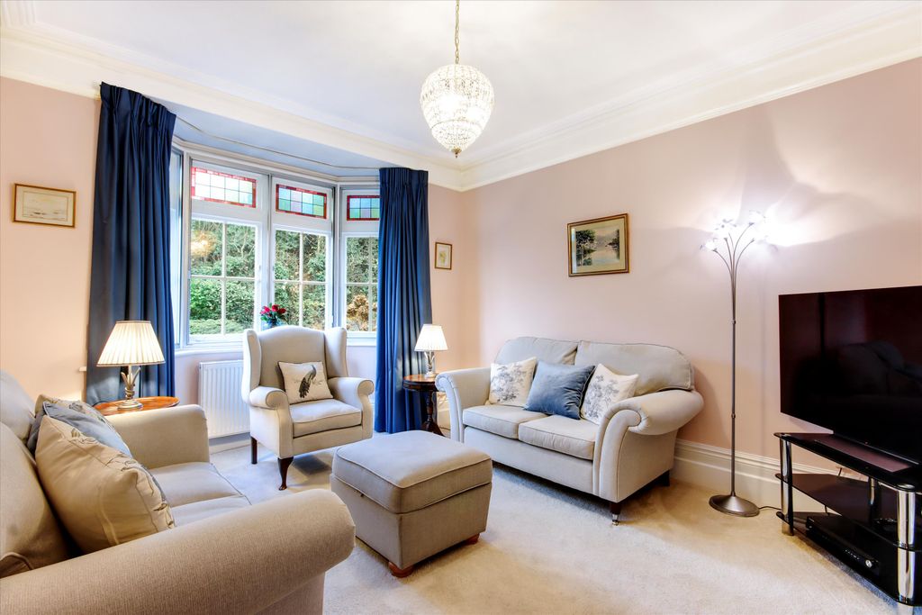 Property photo 2 of 23 Image