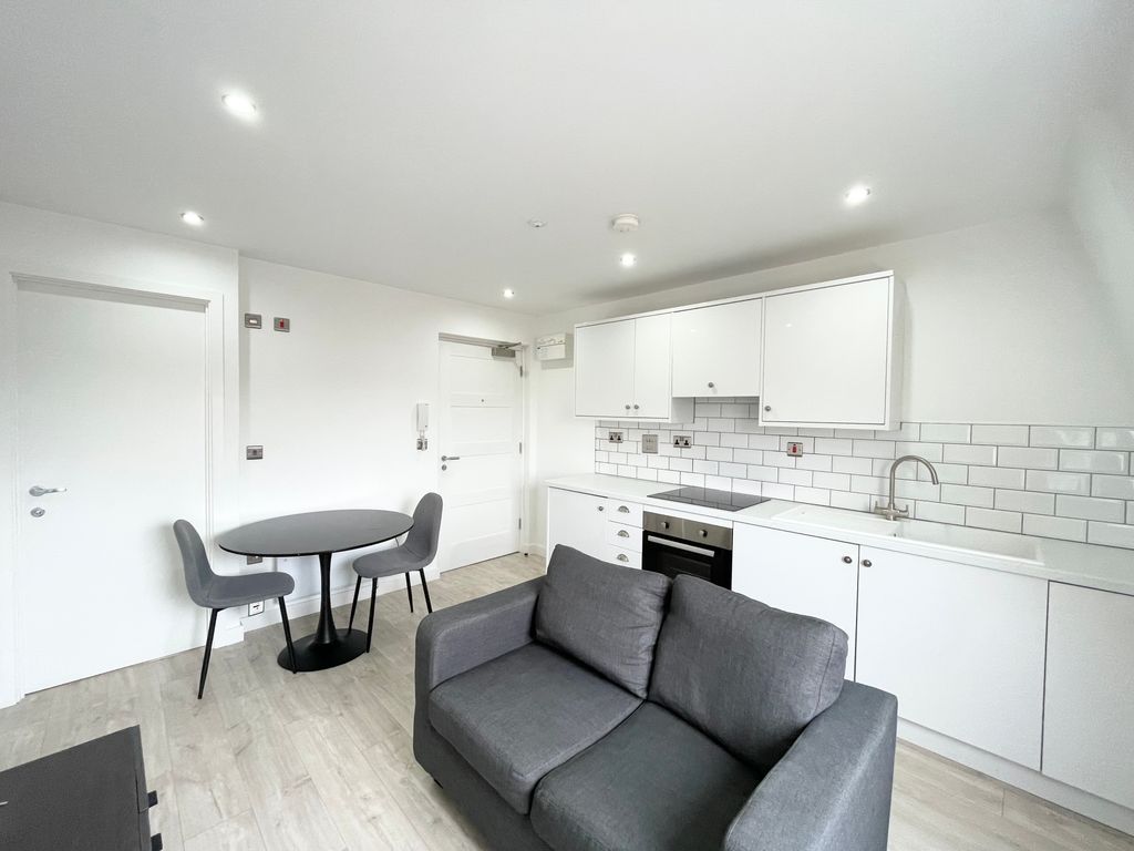 Property photo 3 of 6 Living Room