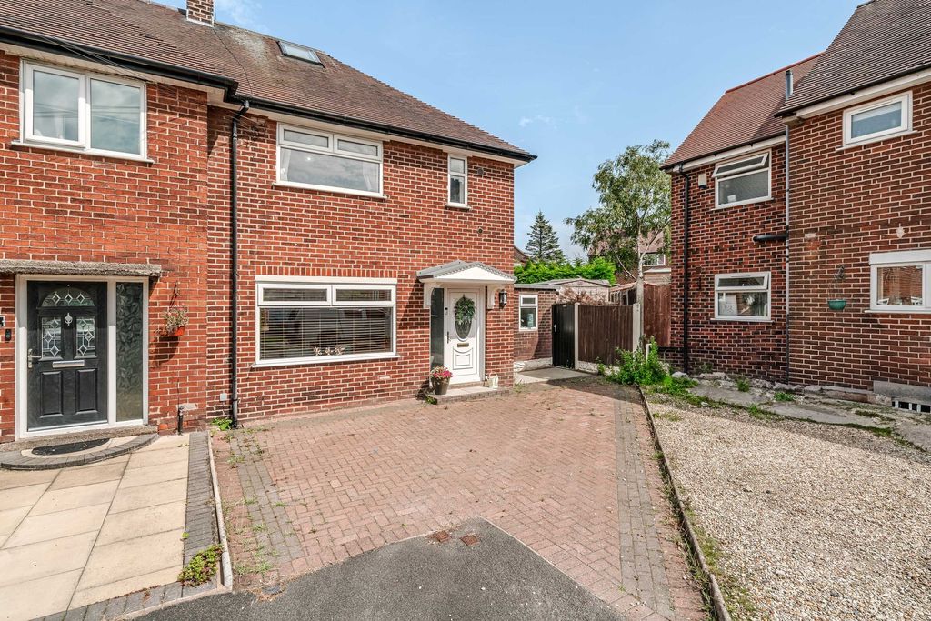 Property photo 1 of 40