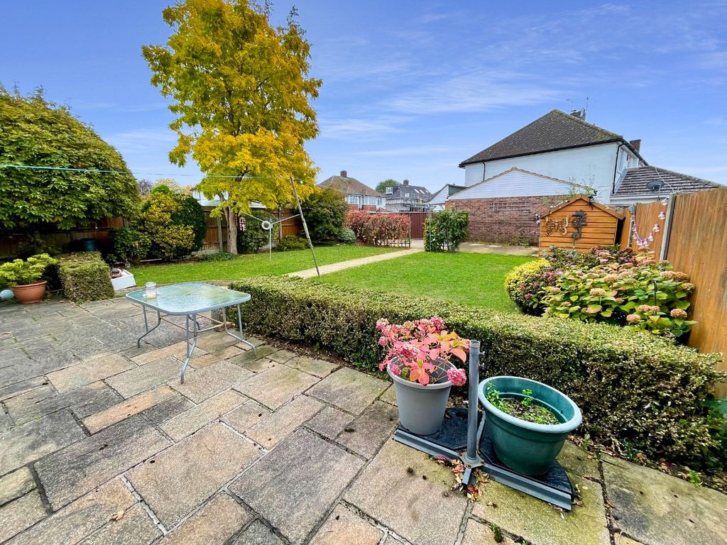 Property photo 2 of 16 4586622