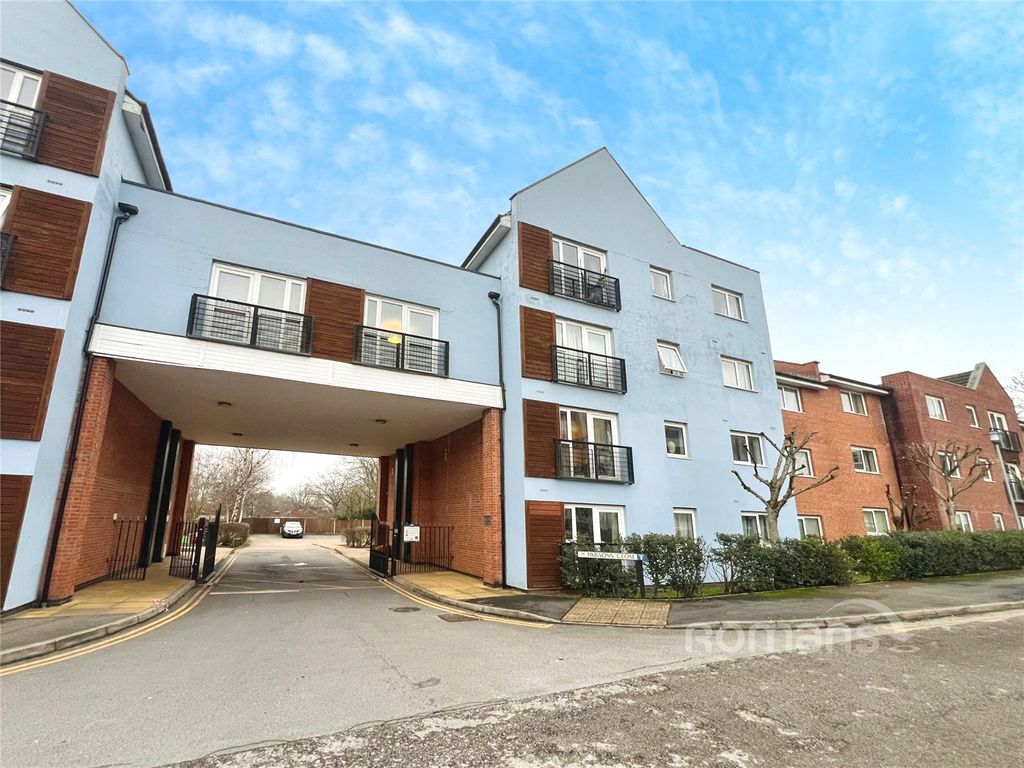 Property photo 1 of 17 Picture No. 04