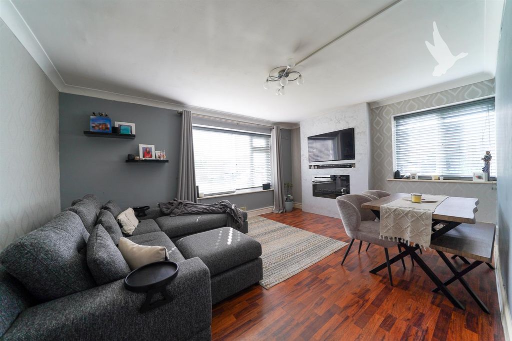 Property photo 3 of 11 Untitled-1-4.Jpg