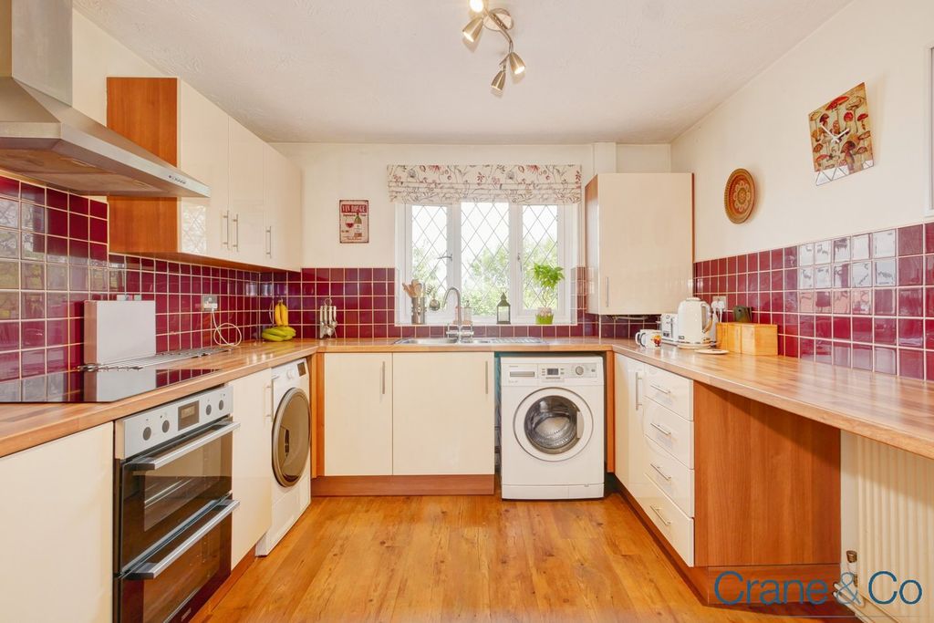 Property photo 3 of 18