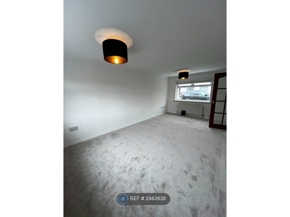 Property photo 2 of 14 Living Room