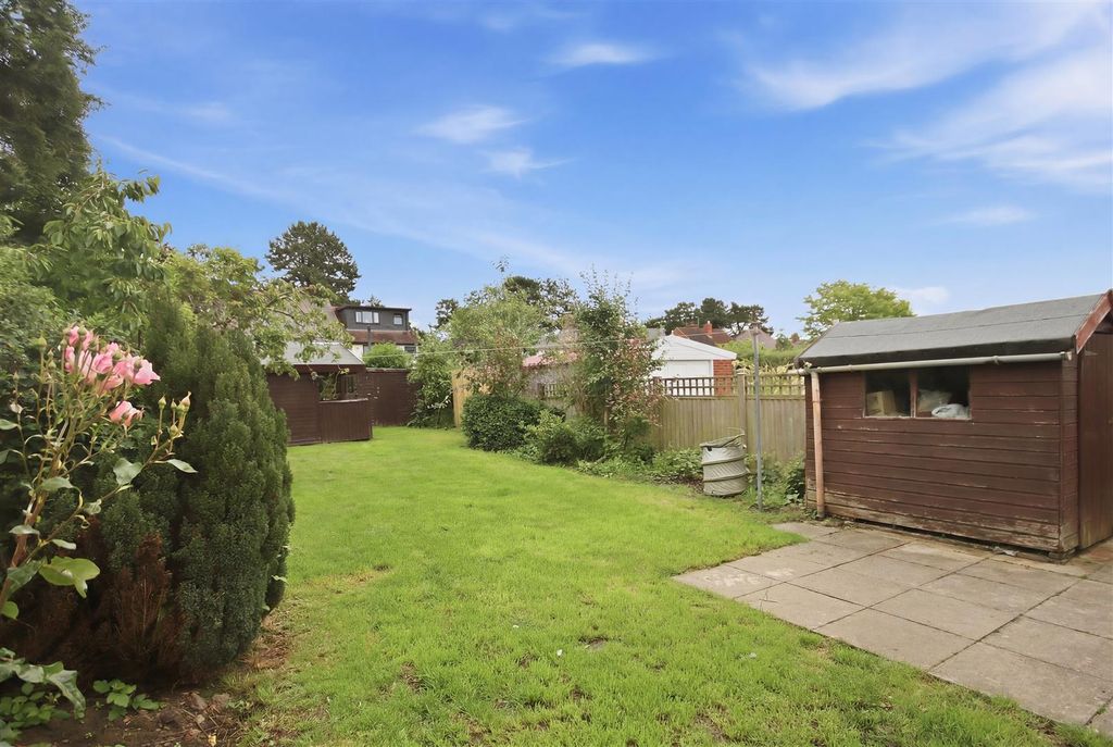 Property photo 3 of 21 Rear Garden 1