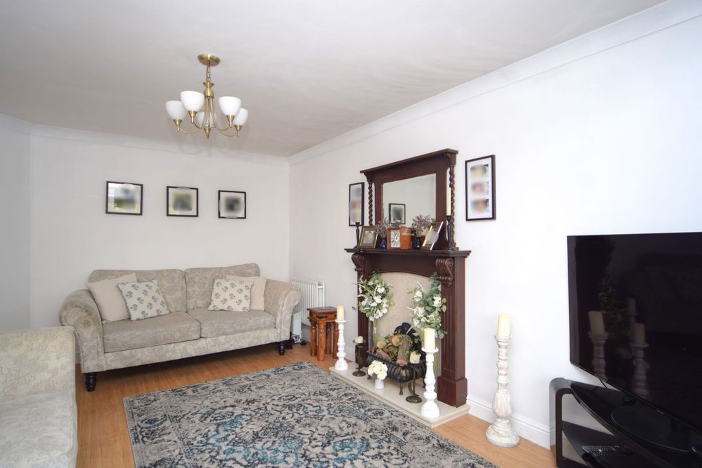 Property photo 3 of 22