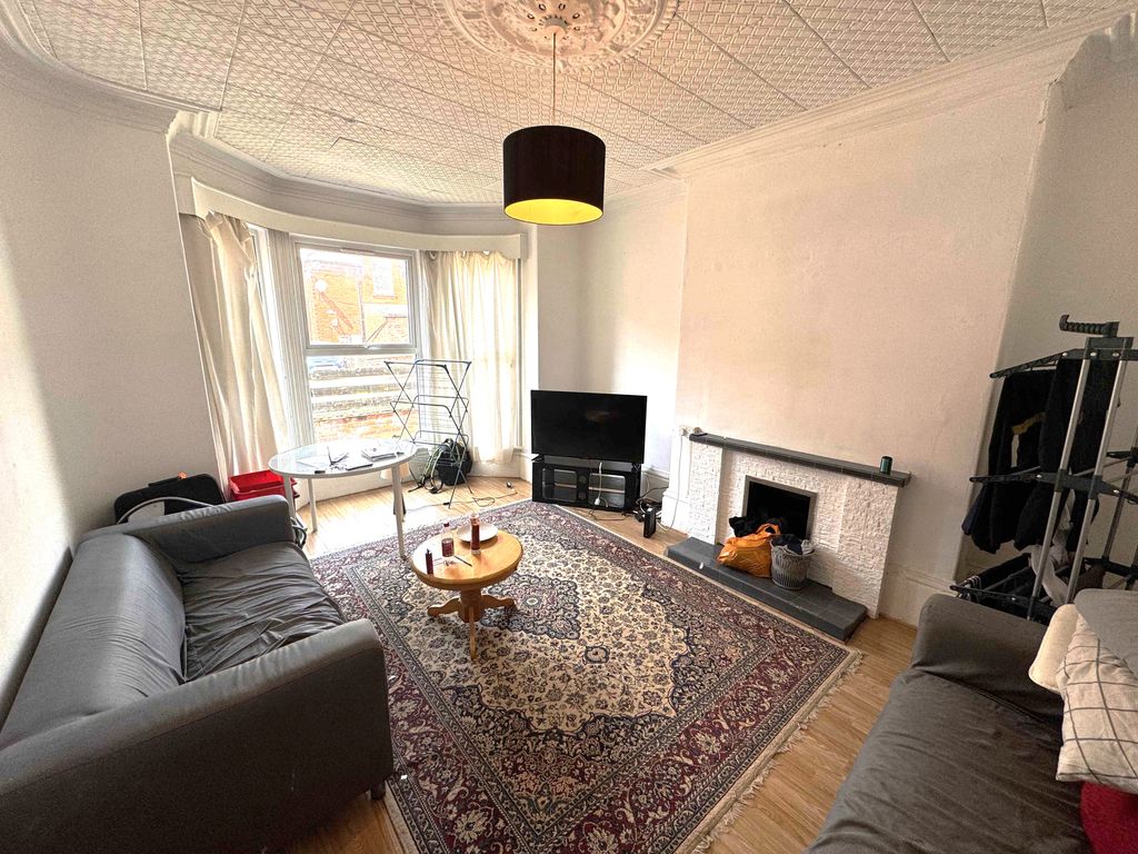 Property photo 1 of 3 Photo