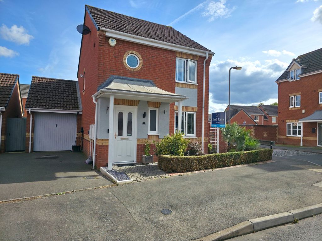 Property photo 1 of 10 Front